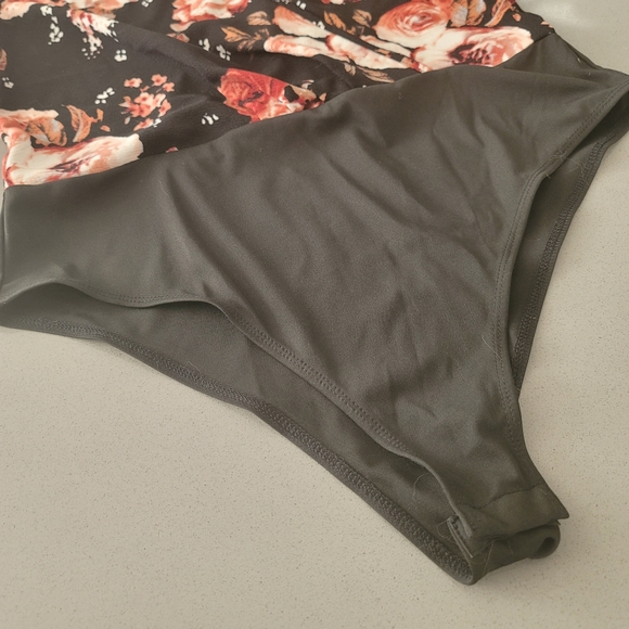 Shein | Floral Print Deep V Body Suit - Picture 3 of 4